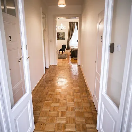 Πανσιόν Ozone Private