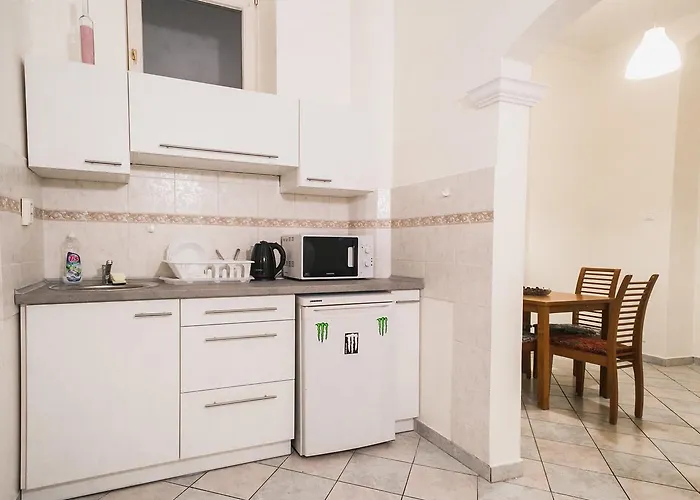 招待所 Ozone Private