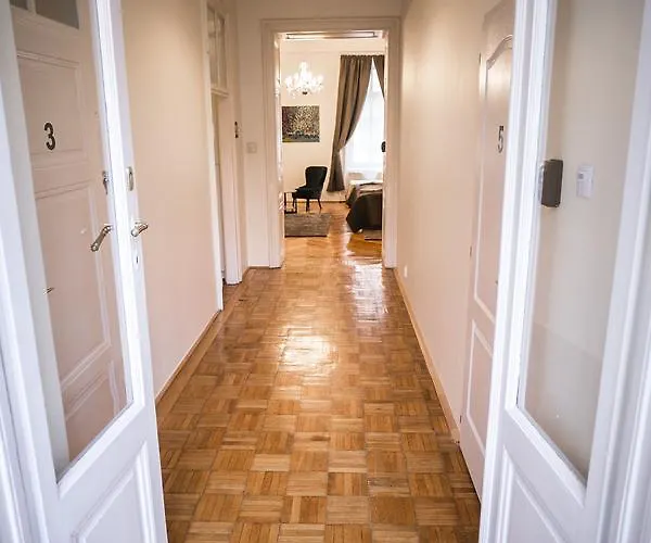 招待所 Ozone Private